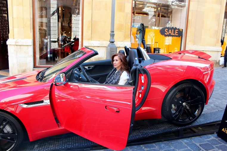 Aïshti announces winner of the 2014 Jaguar F-type convertible and Samsung TV